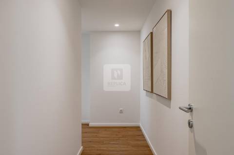 Penthouse T4 com Vista Panorâmica no Centro de Vila Nova de Gaia