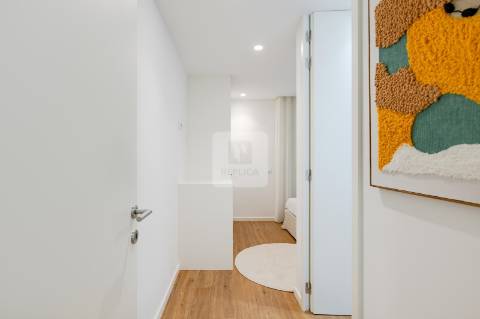 Penthouse T4 com Vista Panorâmica no Centro de Vila Nova de Gaia