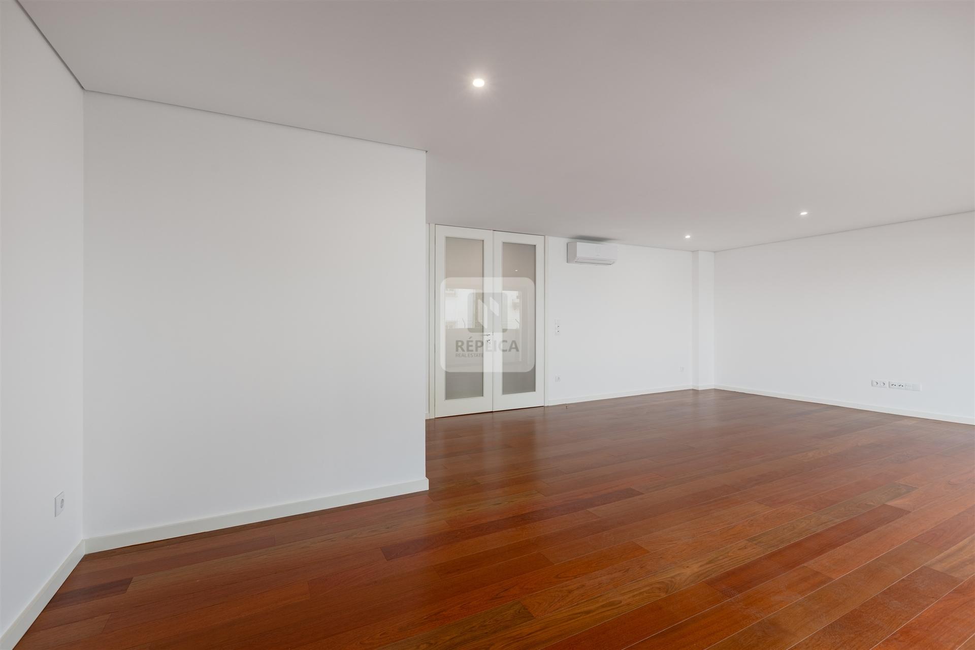 Apartamento T3, Santo Ovídio