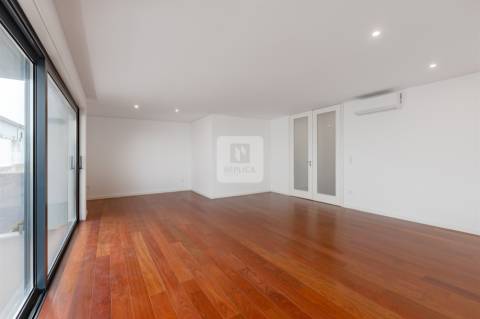 Apartamento T3, Santo Ovídio