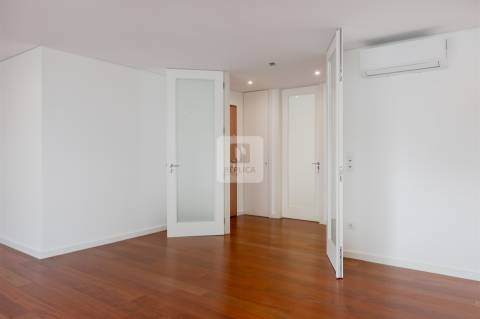 Apartamento T3, Santo Ovídio