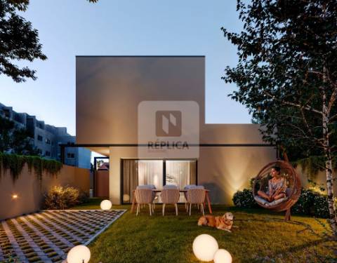 Apartamento T1+1, com varanda, Valadares