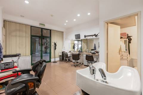 Loja Comercial em Matosinhos – Próxima à Câmara Municipal