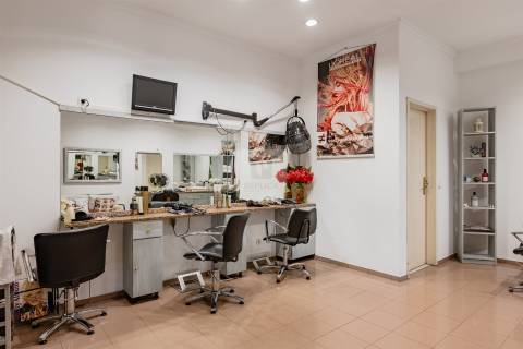 Loja Comercial em Matosinhos – Próxima à Câmara Municipal