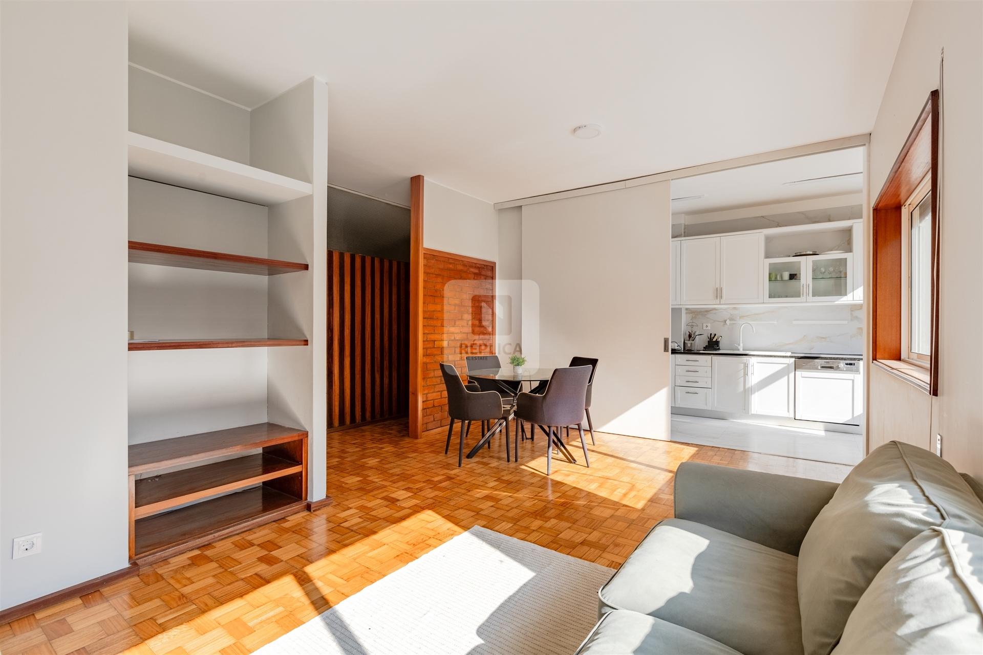 Apartamento T3 Mobilado e Equipado no Marquês, Porto
