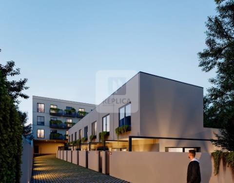 Moradia T1 Duplex com Jardim e Pátio no 566 Build