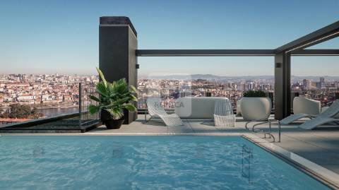 Apartamento T0 com Varanda e Garagem à Venda no D´Ouro Tower