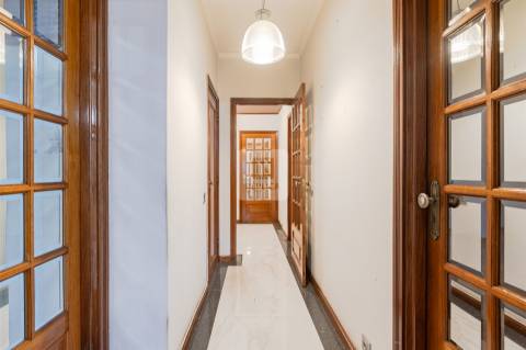 Apartamento T4 no Centro de Vila Nova de Gaia