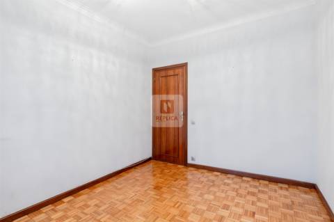 Apartamento T4 no Centro de Vila Nova de Gaia