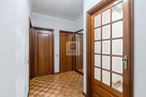 Apartamento T4 no Centro de Vila Nova de Gaia