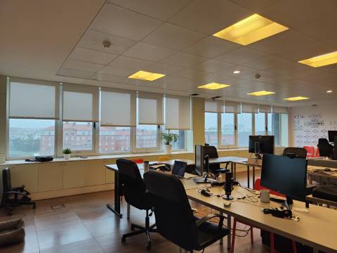 Escritório para arrendar - Avenida Dr. Lourenço Peixinho.