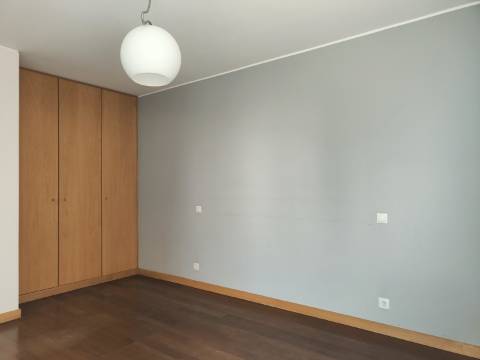 Moderno Apartamento T2 - Forca