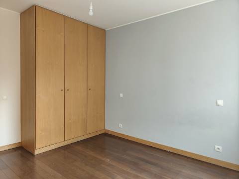 Moderno Apartamento T2 - Forca