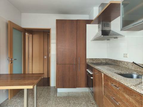 Moderno Apartamento T2 - Forca