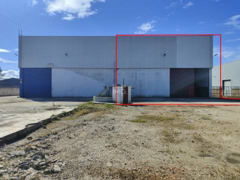 Armazém para Arrendamento - Zona Industrial da Taboeira em Aveiro