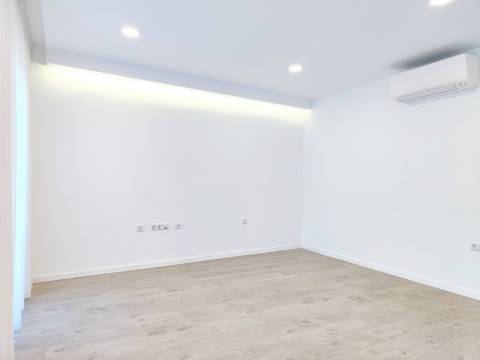 Penthouse T2 - Avenida Lourenço Peixinho