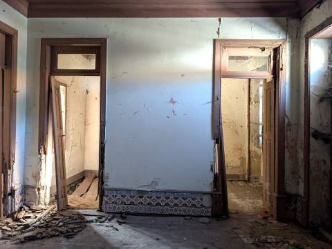 Moradia T3 para Restaurar em Mataduços – Esgueira