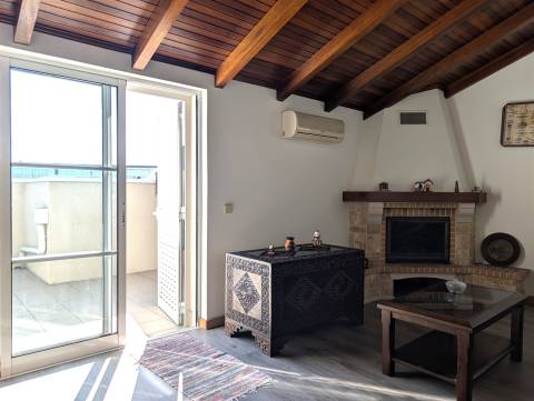 T3 Duplex para Arrendamento - Totalmente Mobilado e Equipado