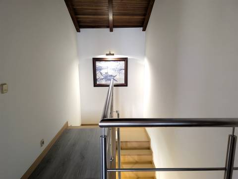 T3 Duplex para Arrendamento - Totalmente Mobilado e Equipado