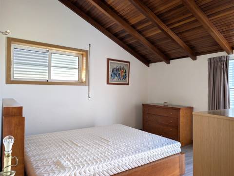 T3 Duplex para Arrendamento - Totalmente Mobilado e Equipado