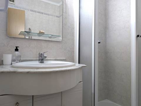 T3 Duplex para Arrendamento - Totalmente Mobilado e Equipado