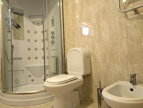 T3 Duplex para Arrendamento - Totalmente Mobilado e Equipado