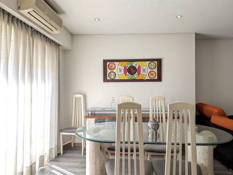 T3 Duplex para Arrendamento - Totalmente Mobilado e Equipado