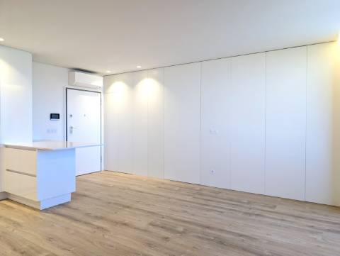 Apartamento T1+1 Novo - Centro de Aveiro