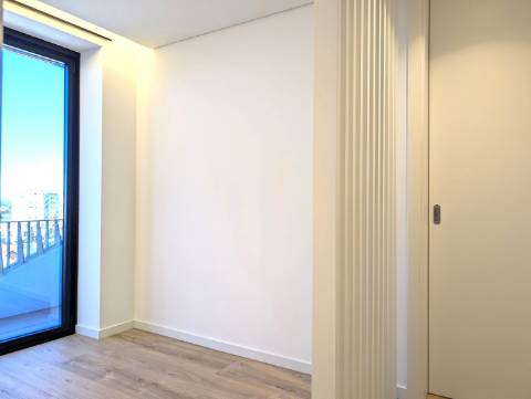 Apartamento T1+1 Novo - Centro de Aveiro