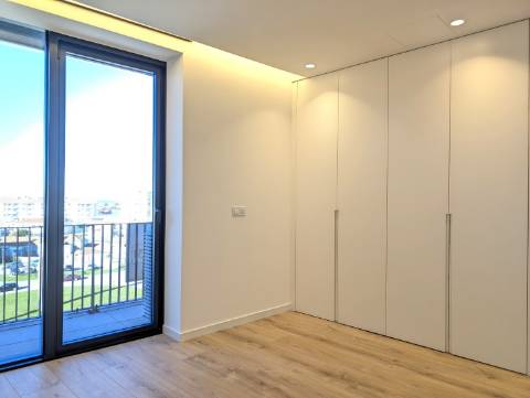 Apartamento T1+1 Novo - Centro de Aveiro