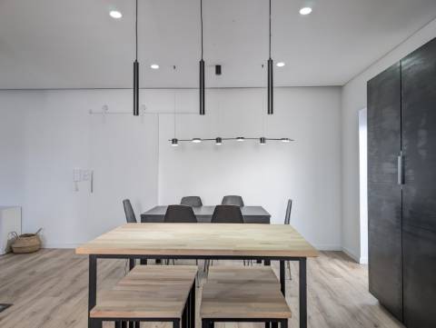 Moradia Isolada Totalmente Remodelada