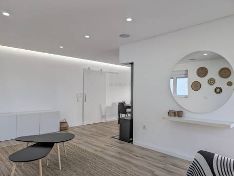 Moradia Isolada Totalmente Remodelada