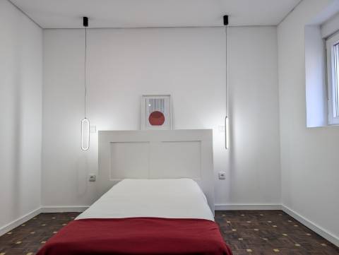 Moradia Isolada Totalmente Remodelada