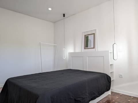 Moradia Isolada Totalmente Remodelada