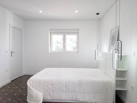 Moradia Isolada Totalmente Remodelada