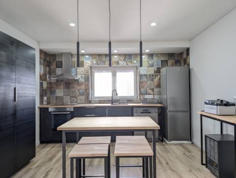 Moradia Isolada Totalmente Remodelada