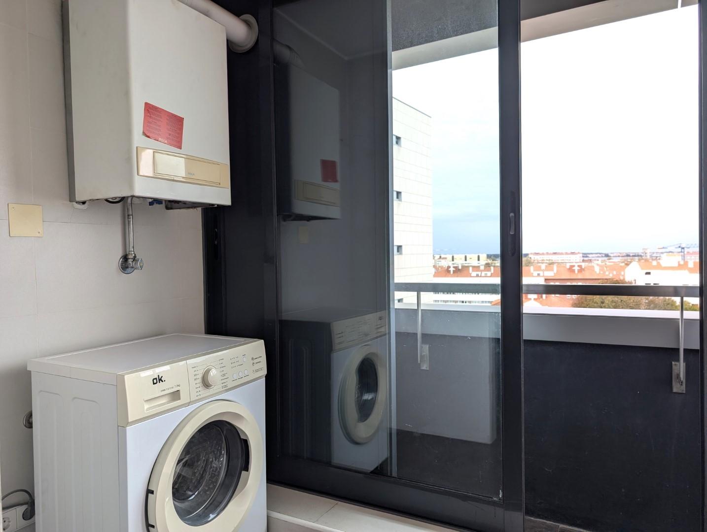 Apartamento T1 - Urbanização Glicínias