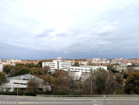 Apartamento T1 - Urbanização Glicínias