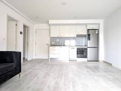 Apartamento T2 Novo - Aradas