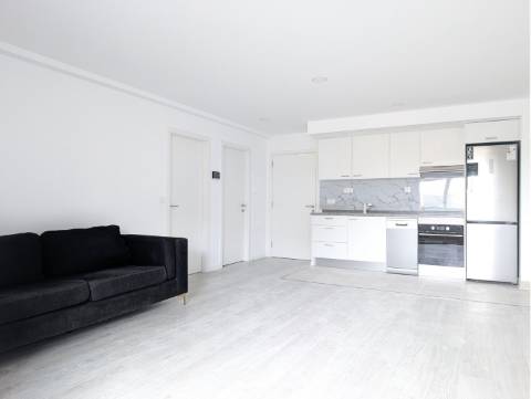 Apartamento T2 Novo - Aradas