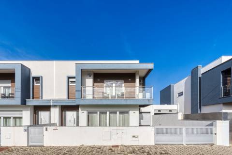 Moradia T4 Geminada - Vagos