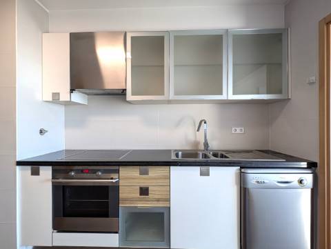 Apartamento T4 - Implex - Urbanização Glicínias