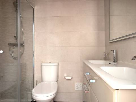 Apartamento T3 Totalmente Remodelado - Avenida Dr. Lourenço Peixinho