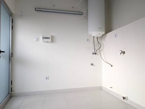 Apartamento T2 Remodelado –  Centro de Esgueira