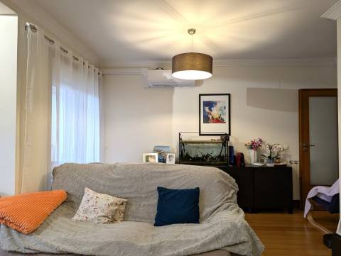 Apartamento T3 Duplex - São Bernardo