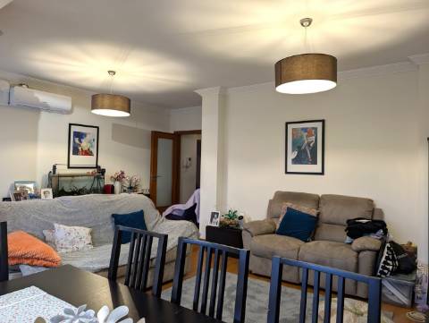 Apartamento T3 Duplex - São Bernardo