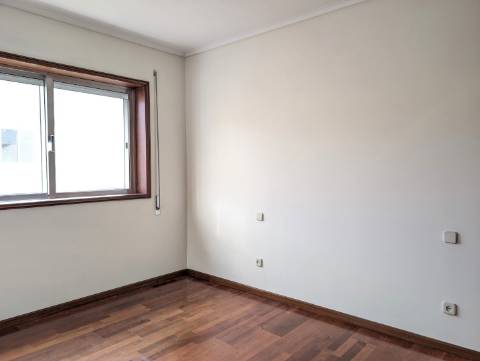 ​Apartamento T3 à Venda em Mafamude - Vila Nova de Gaia