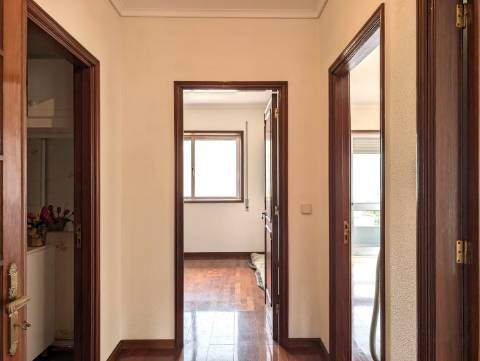 ​Apartamento T3 à Venda em Mafamude - Vila Nova de Gaia