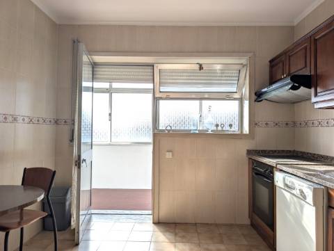 ​Apartamento T3 à Venda em Mafamude - Vila Nova de Gaia