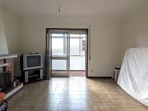 ​Apartamento T3 à Venda em Mafamude - Vila Nova de Gaia